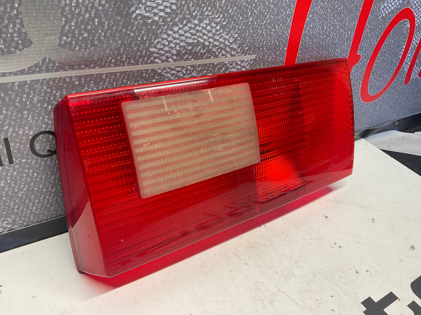 Tail Light Center Panel Left 4A0945093B  C4