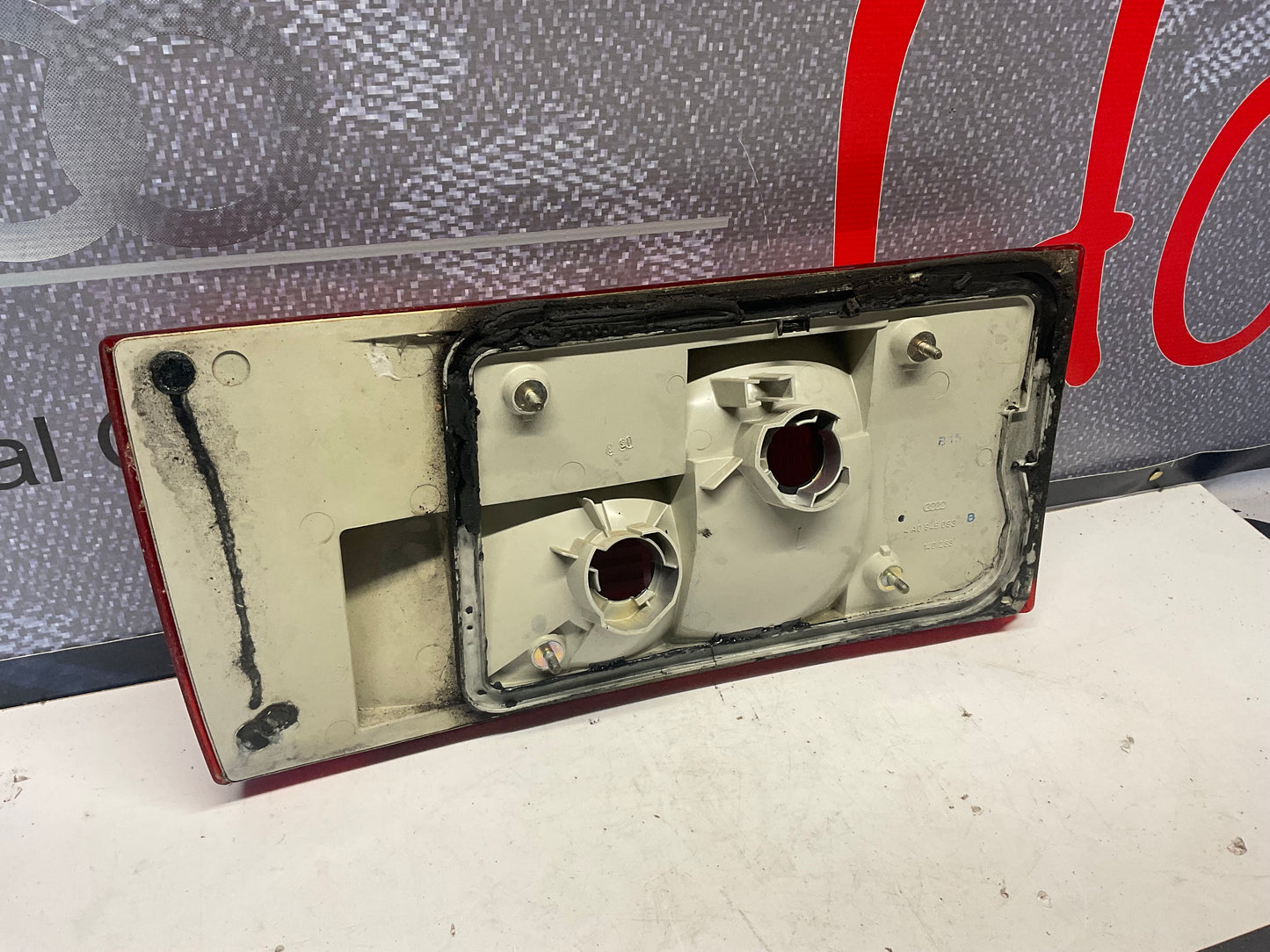 Tail Light Center Panel Left 4A0945093B  C4