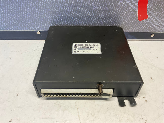 Engine Control Unit 035905383S  MC1/MC2