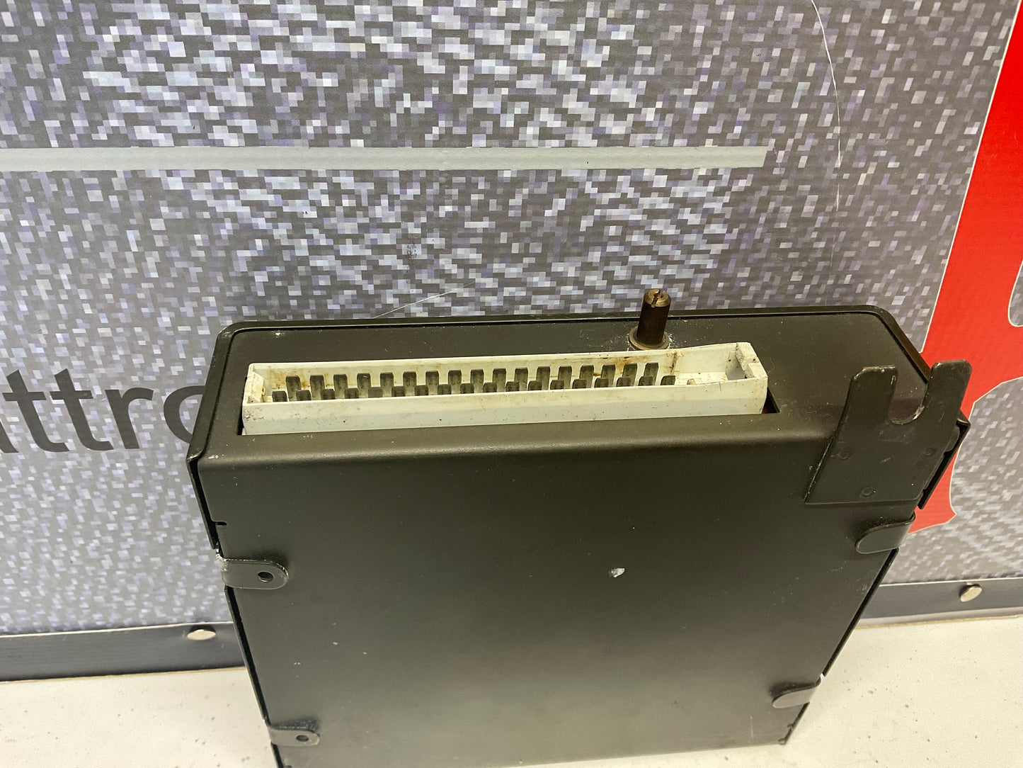 Engine Control Unit 035905383S  MC1/MC2
