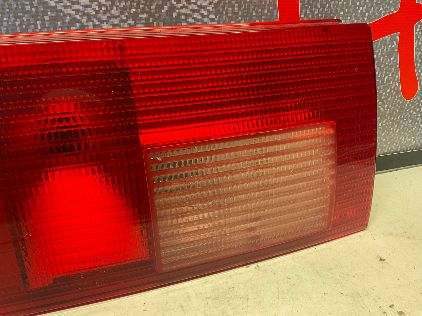 Tail Light Center Panel Left 4A0945093  C4