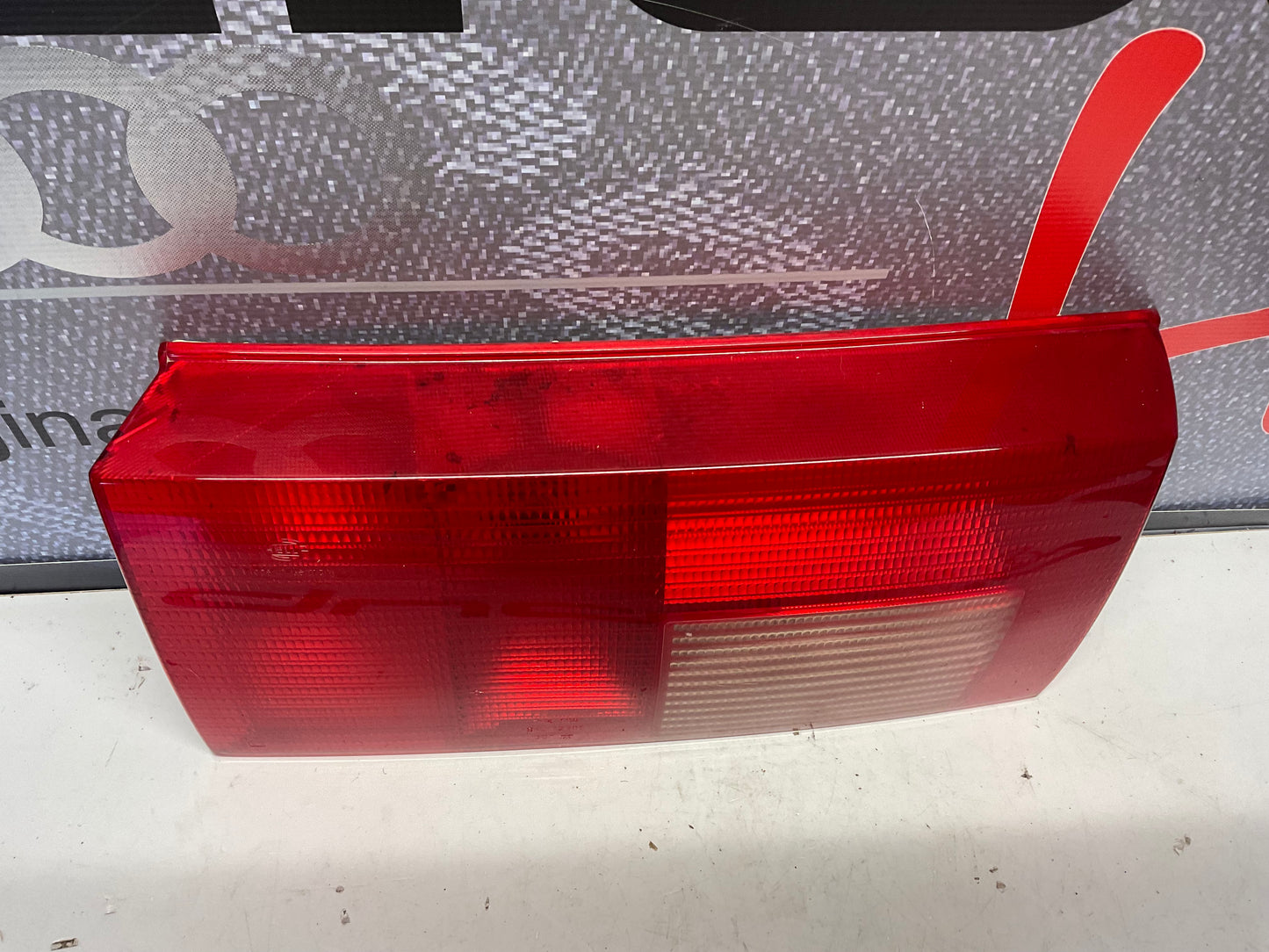 Tail Light Center Panel Left 4A0945093  C4