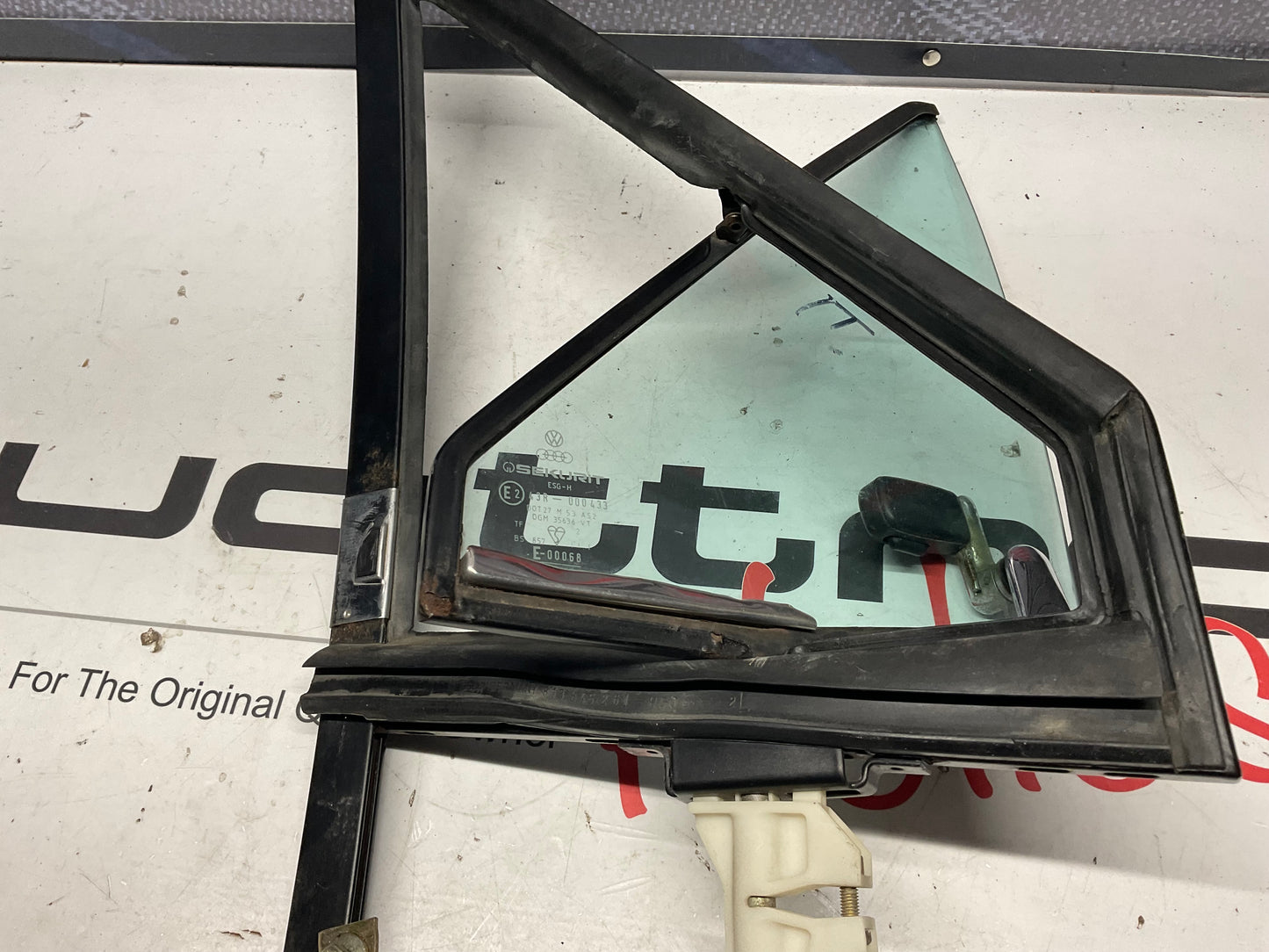 Driver Door Wing Window/Frame  Left 813837603  B2