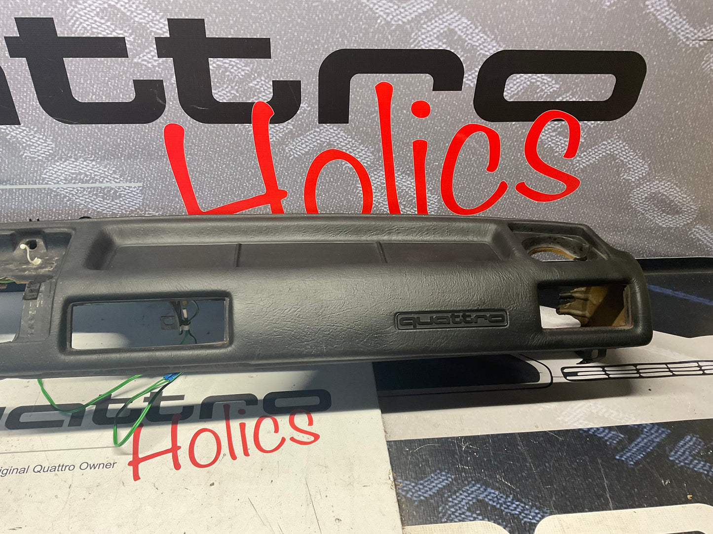 Ostrich Skin Dash Black 811857069 B2