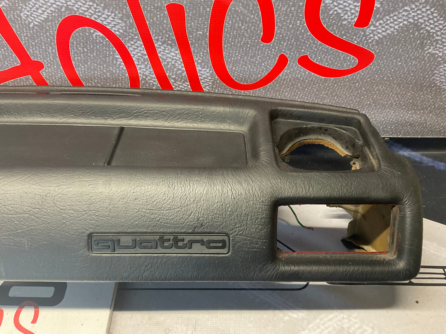 Ostrich Skin Dash Black 811857069 B2