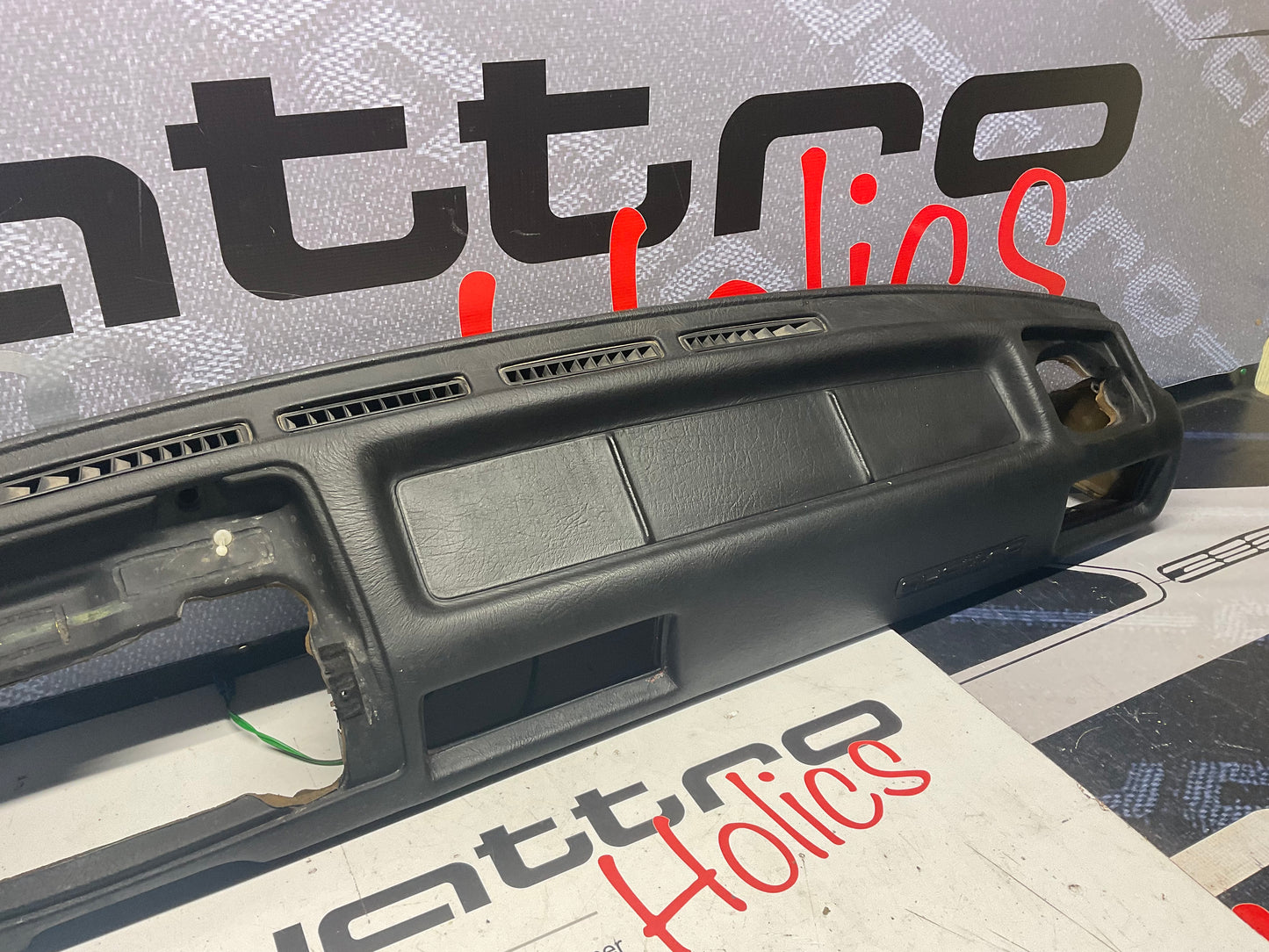 Ostrich Skin Dash Black 811857069 B2