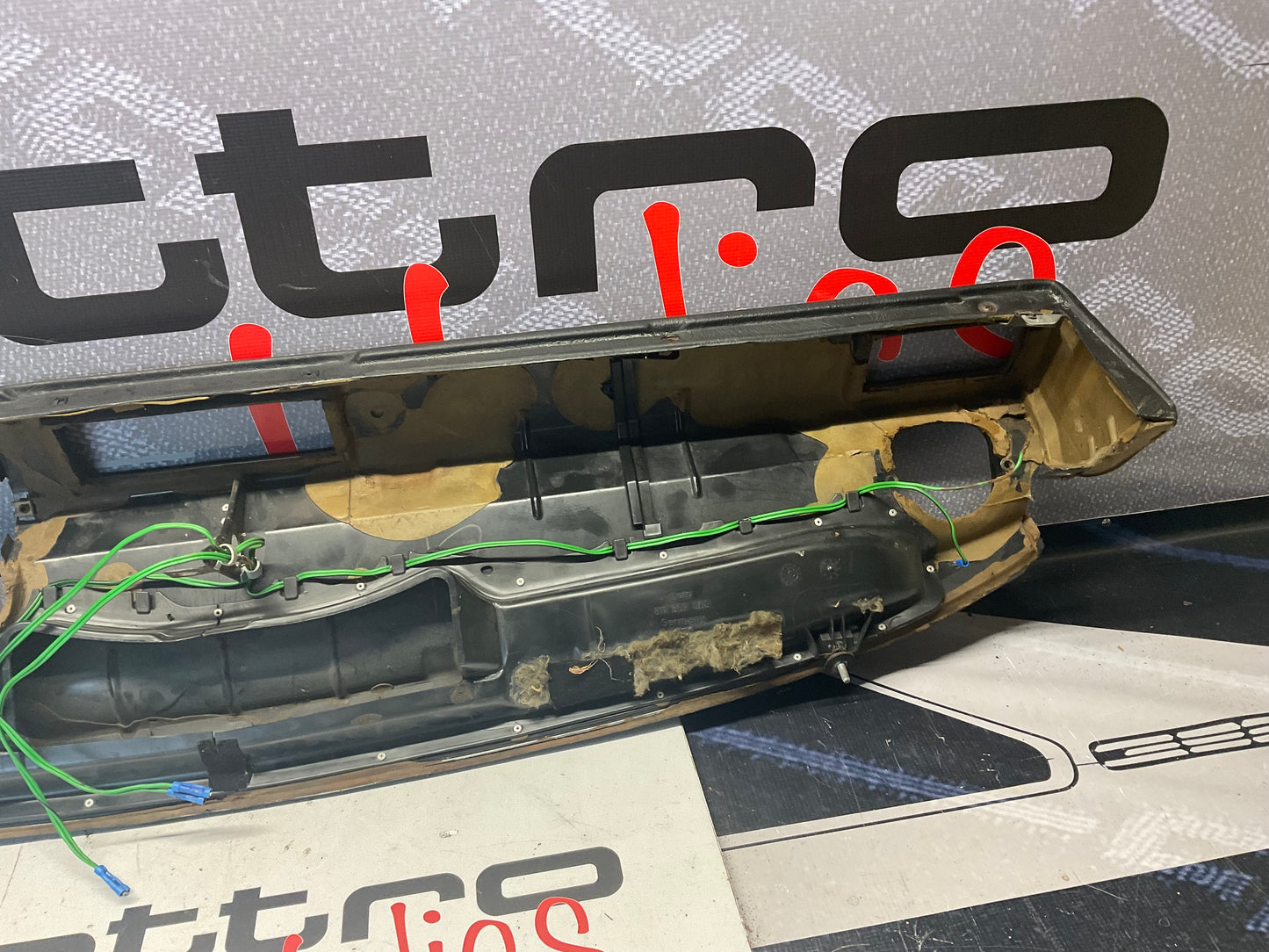 Ostrich Skin Dash Black 811857069 B2