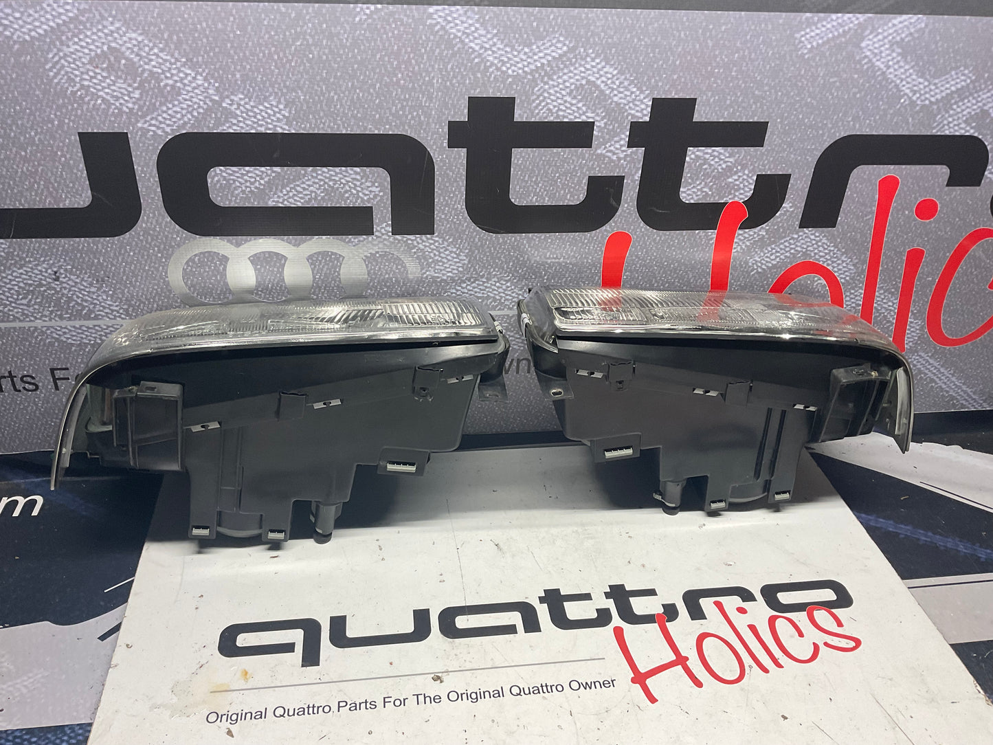 European Headlight Set Mint 447941029E/447941030E C3