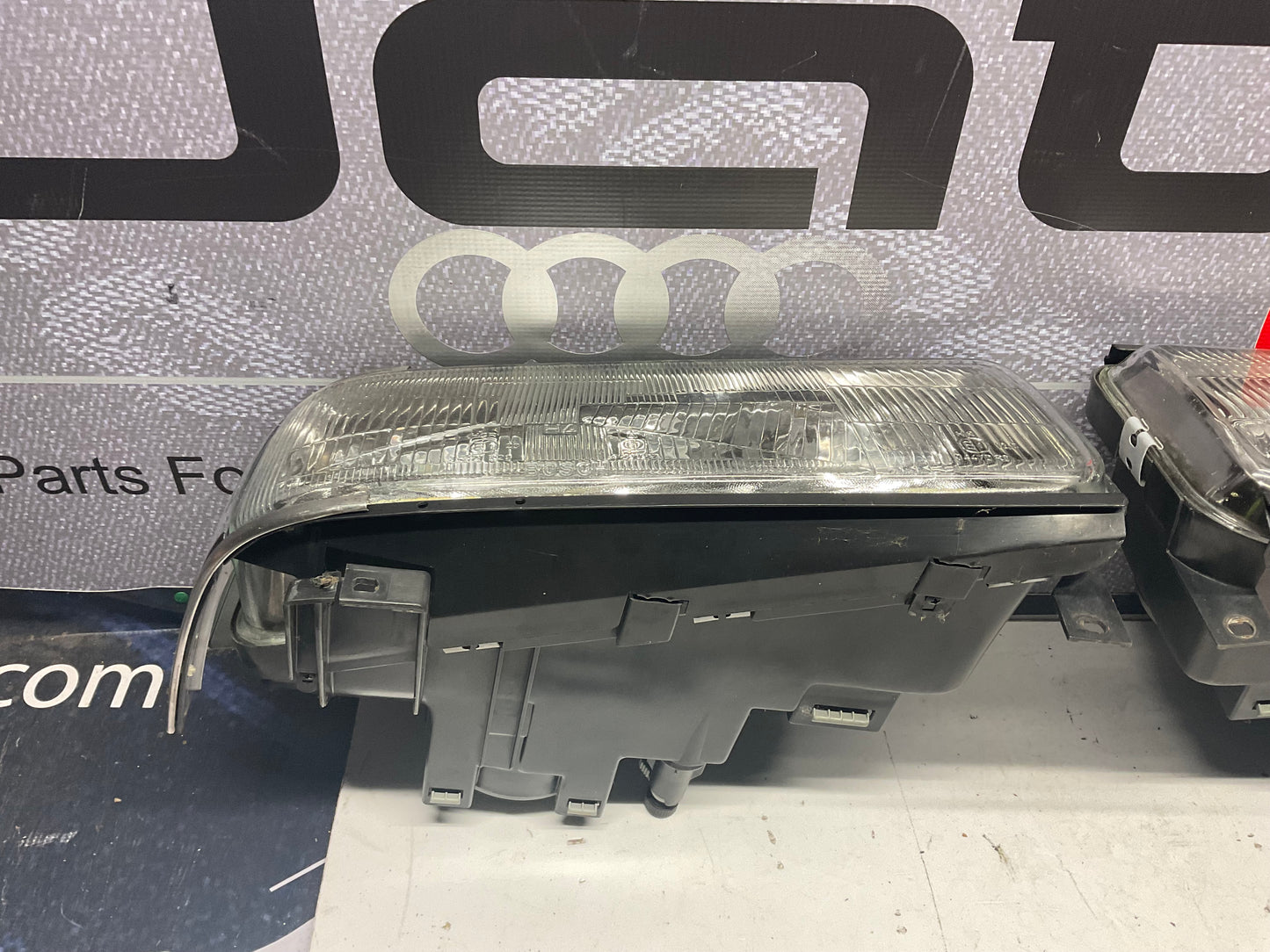 European Headlight Set Mint 447941029E/447941030E C3