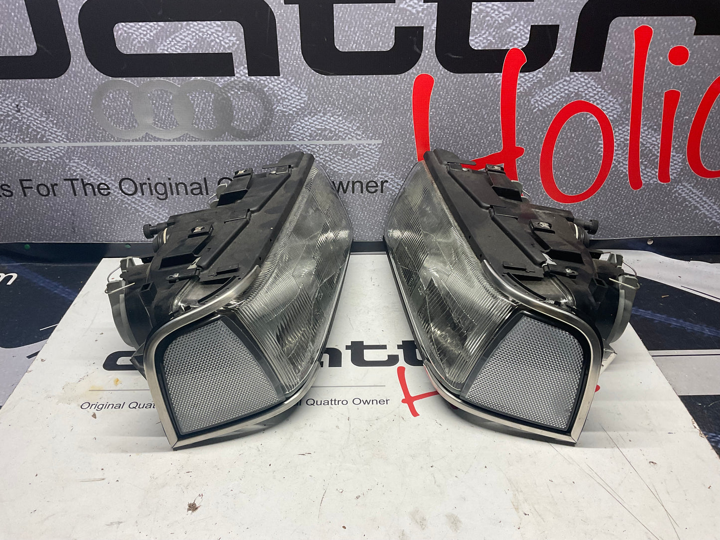 European Headlight Set Mint 447941029E/447941030E C3