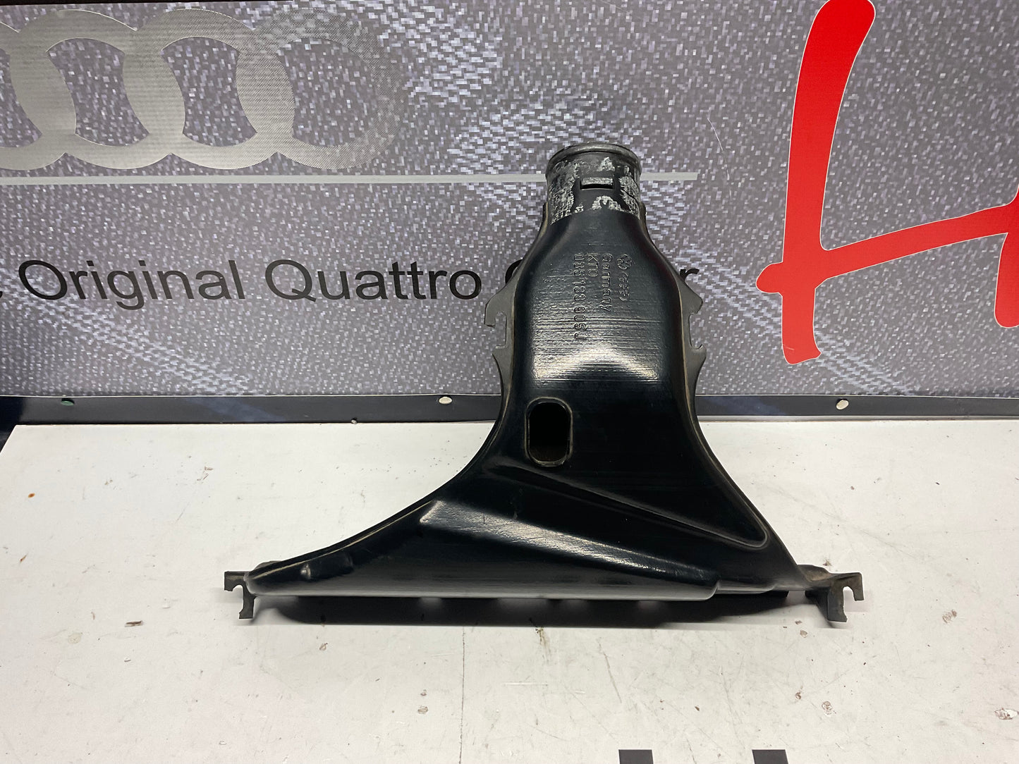 Injector Cooling Guide Duct 035133905J