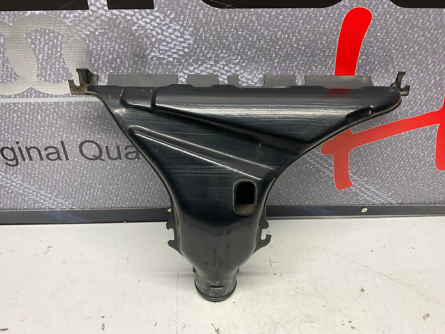 Injector Cooling Guide Duct 035133905J