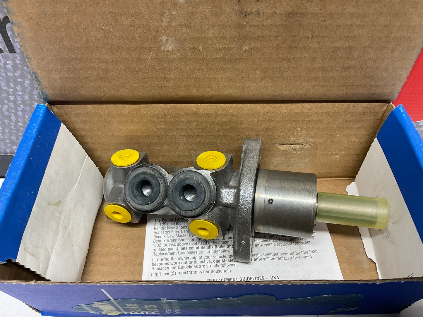 Brake Master Cylinder NOS 322611019 B2  Girling