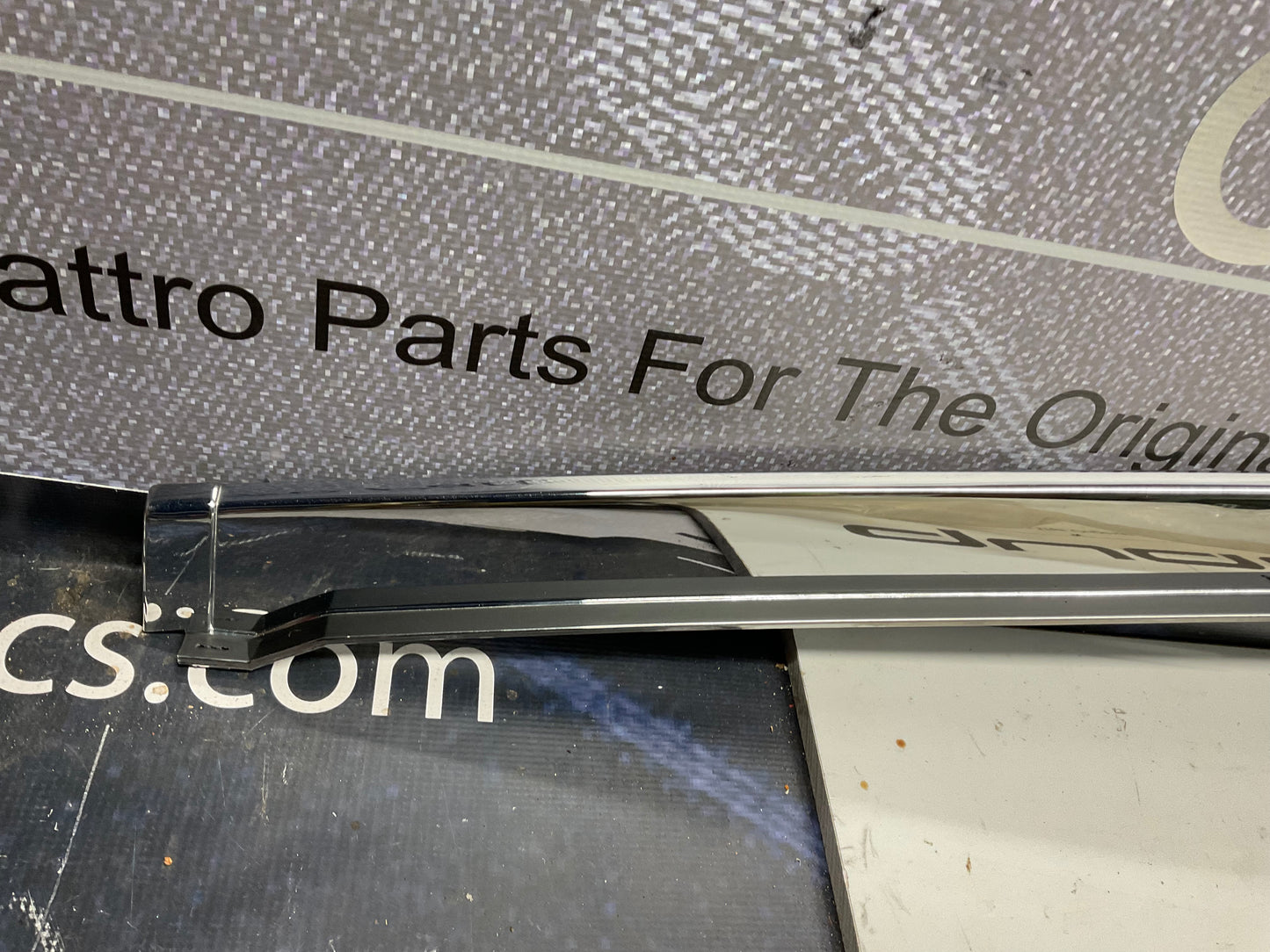 Front Bumper Center Trim 443807243E  NOS  C3