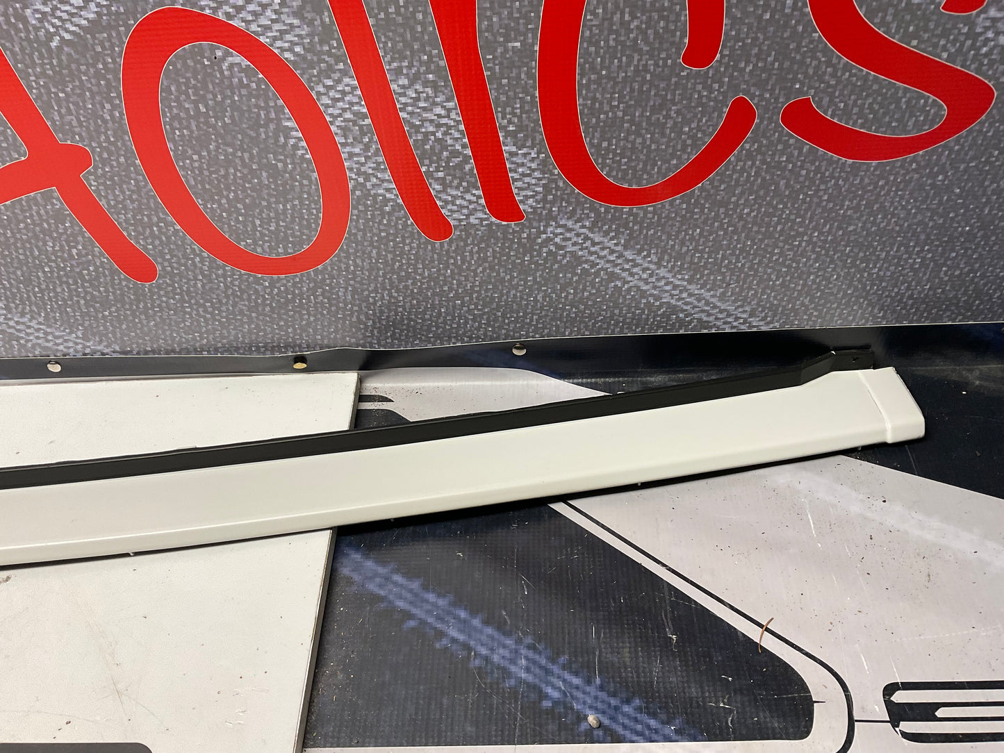 Front Bumper Center Trim 443807243B-90E  NOS  C3