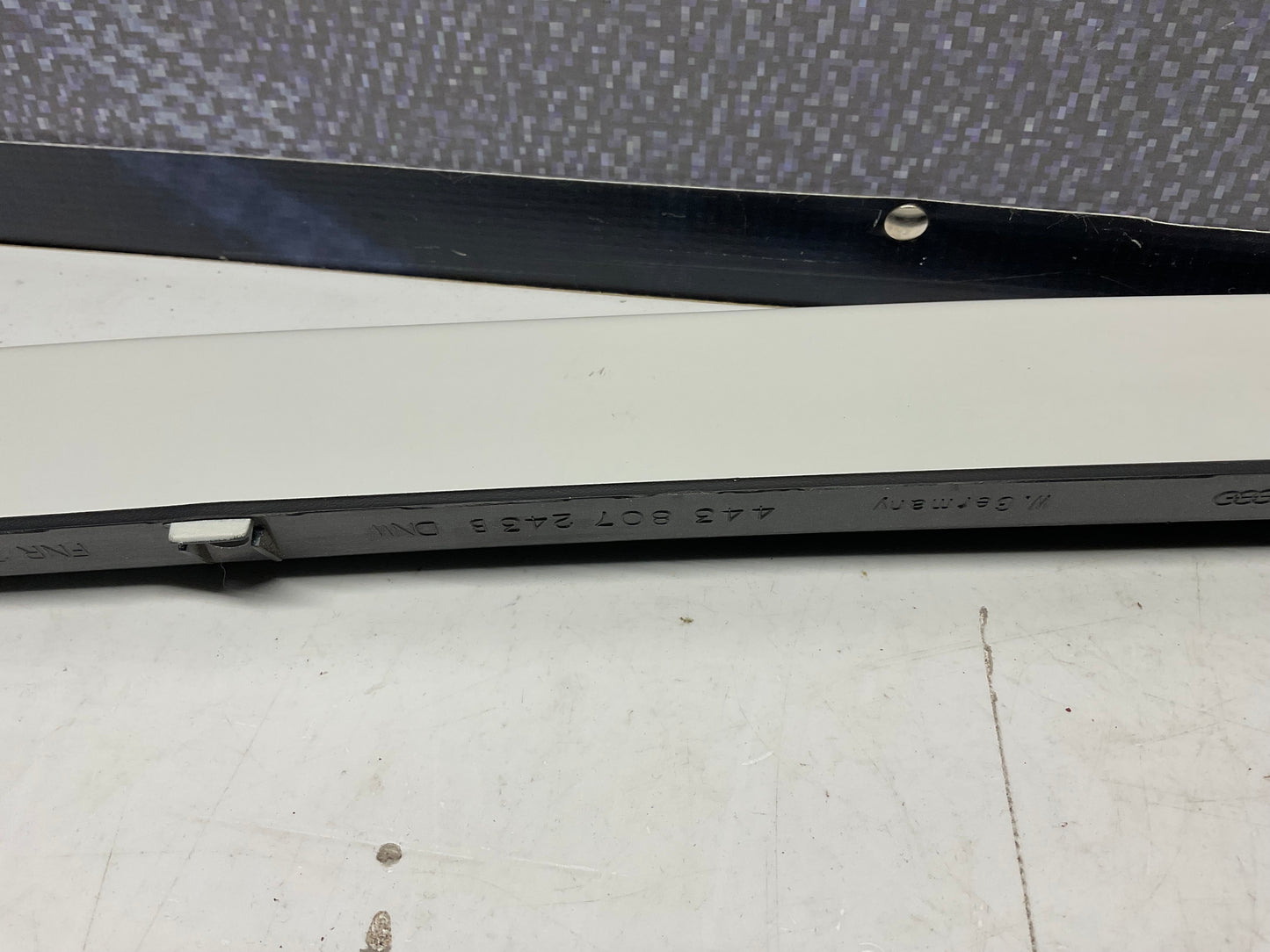 Front Bumper Center Trim 443807243B-90E  NOS  C3