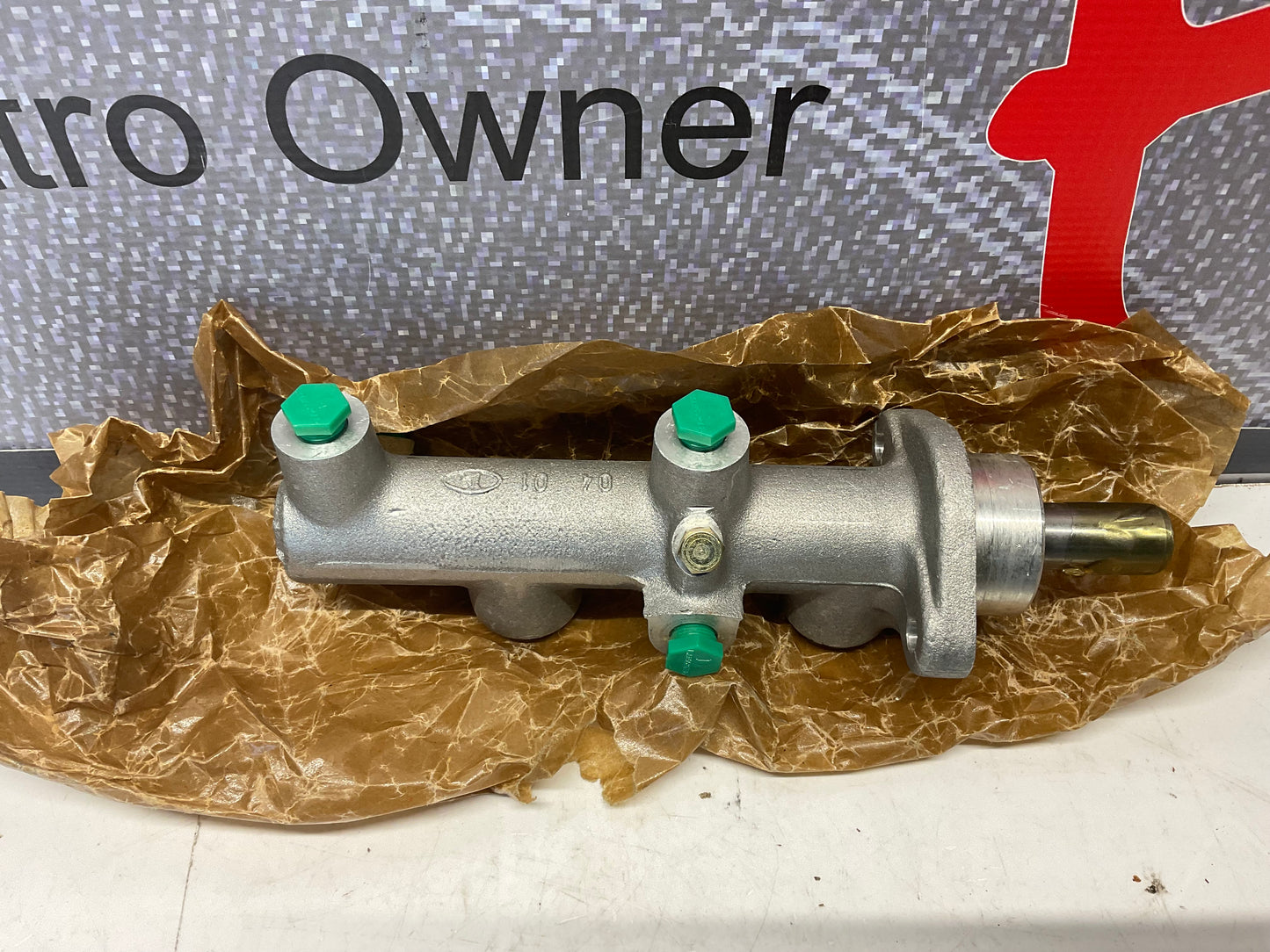 Brake Master Cylinder NOS 473611019A C3