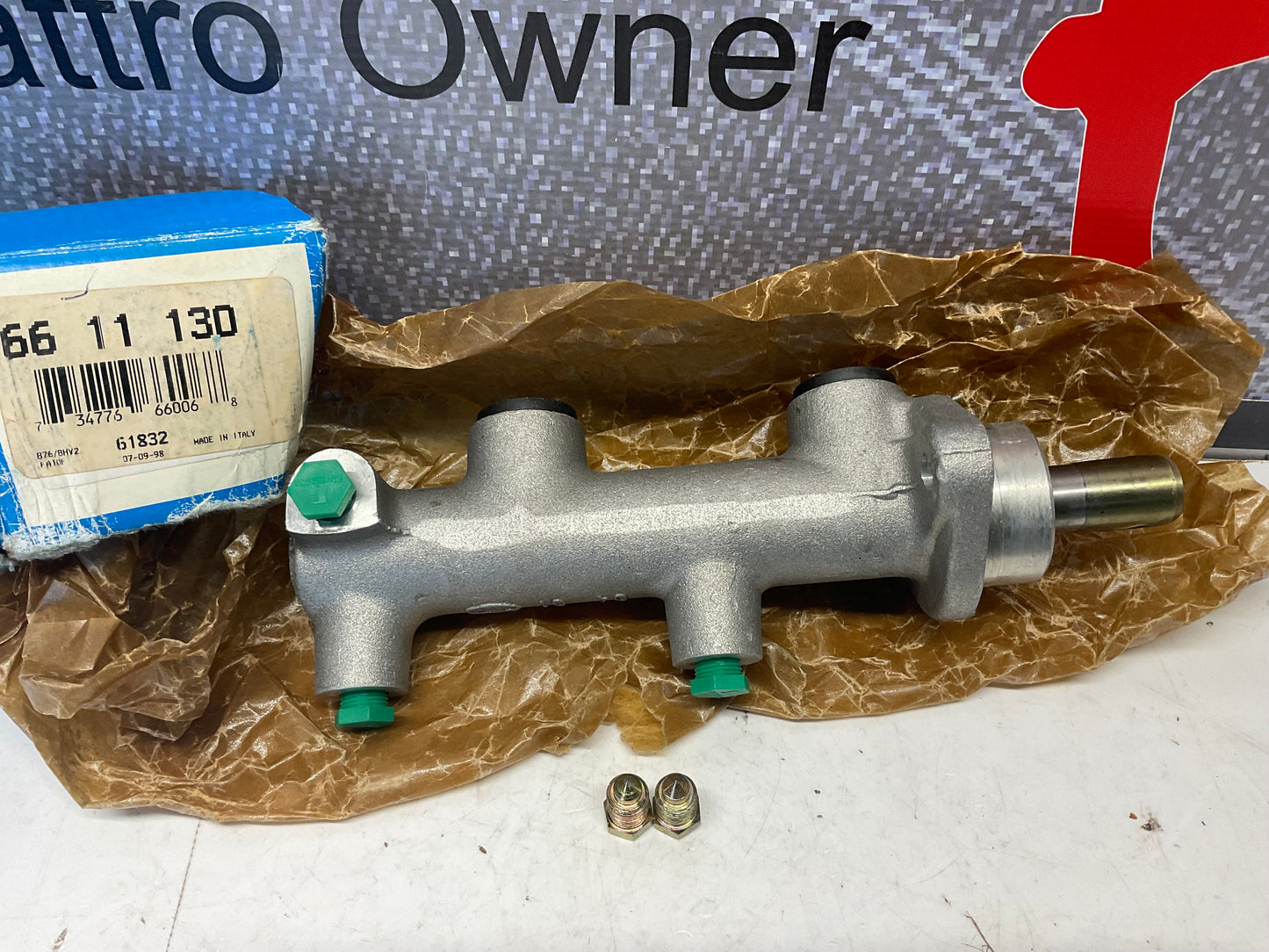 Brake Master Cylinder NOS 473611019A C3