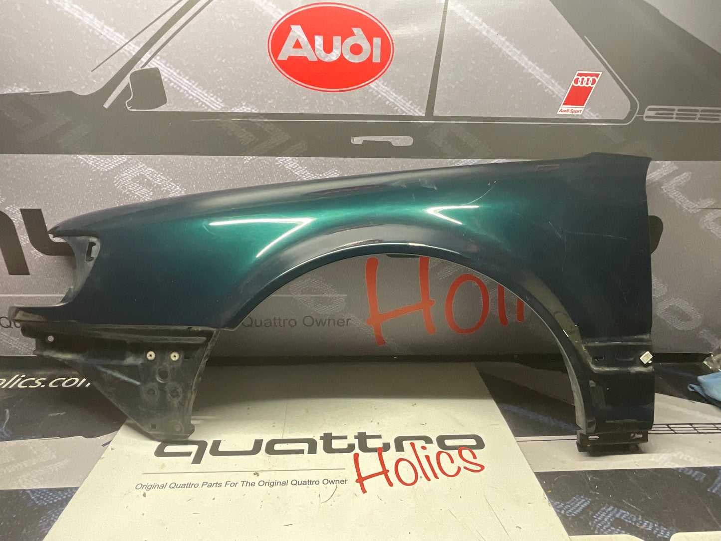 Driver Front Fender Left 4A0821105B  UrS4