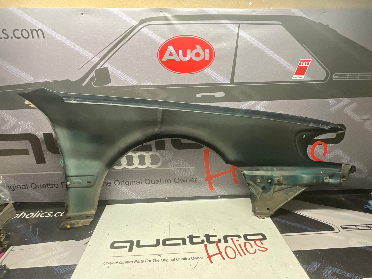 Driver Front Fender Left 4A0821105B  UrS4