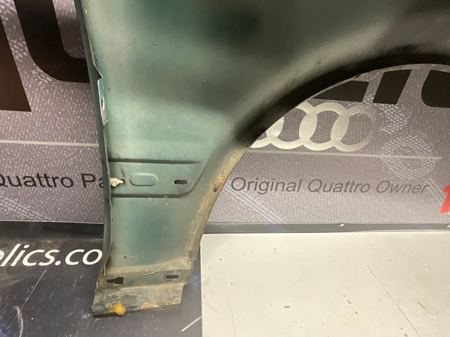 Driver Front Fender Left 4A0821105B  UrS4