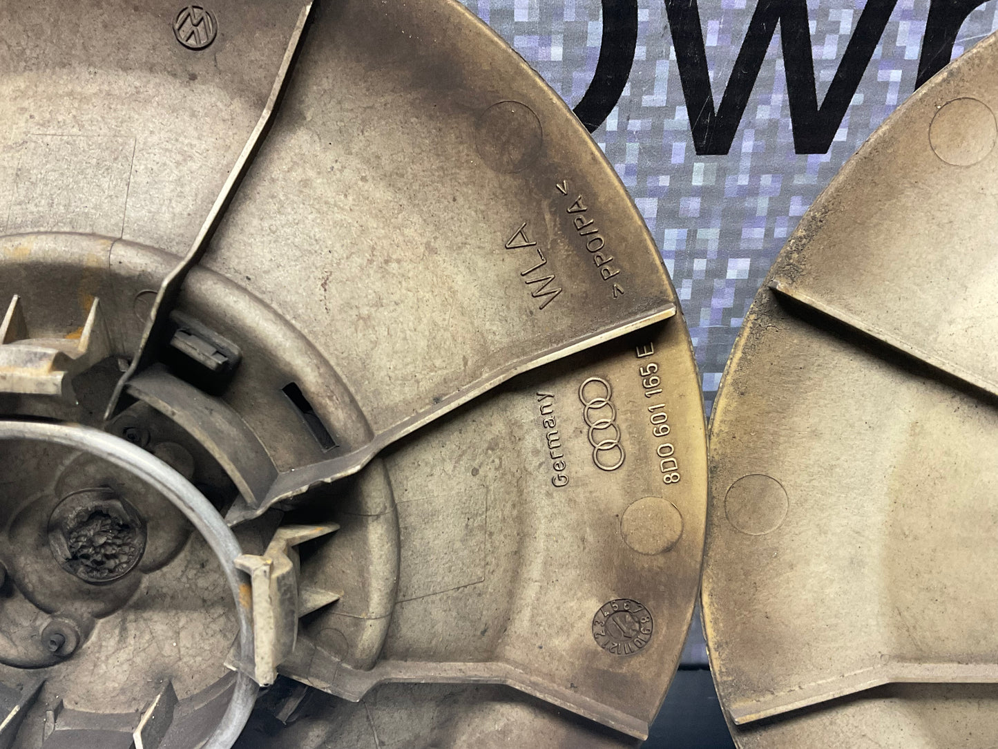 Avus 17” Wheel Lug Cover Set 8D0601165E