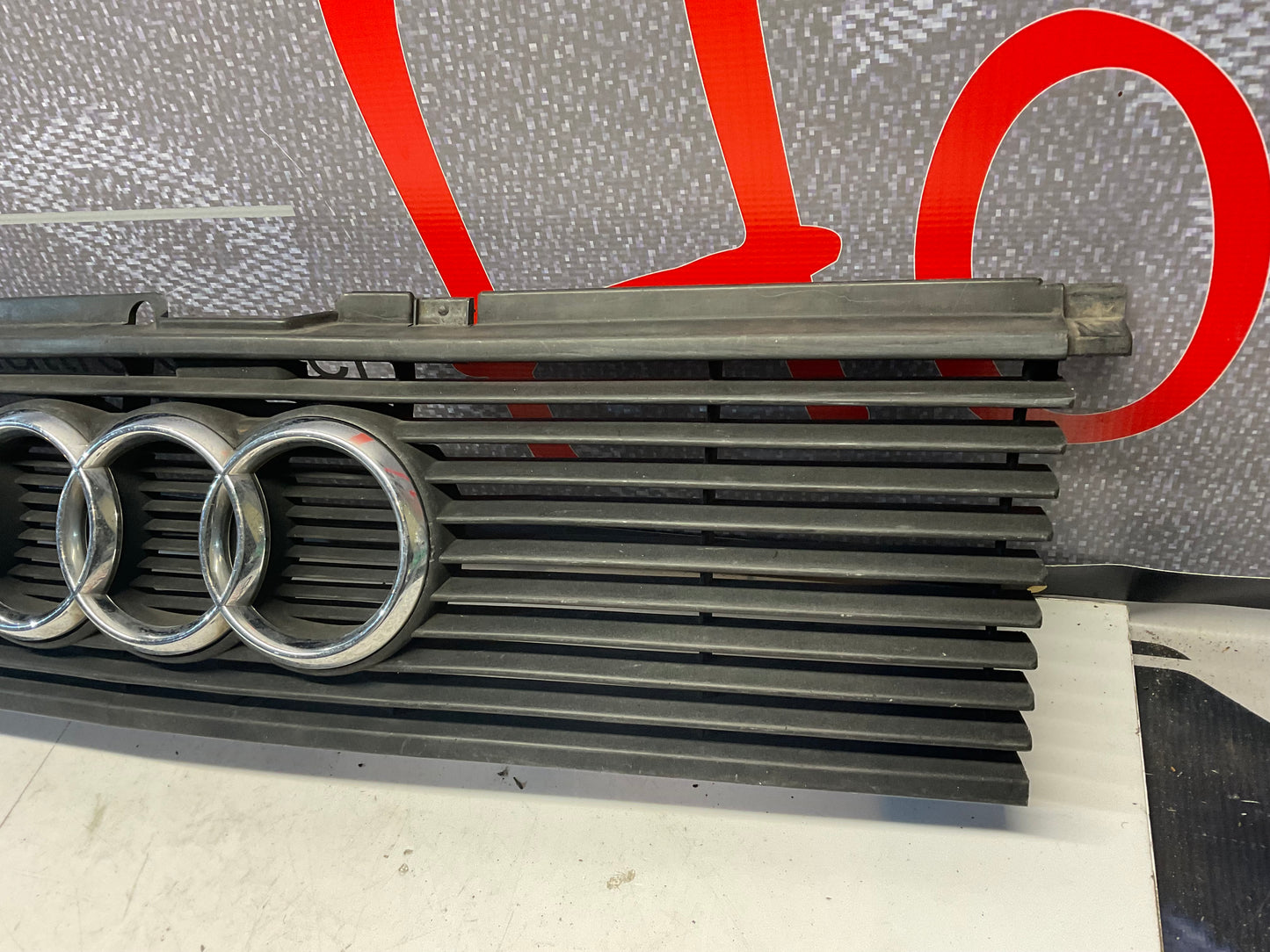 Front Grill & Rings 857853655D B2