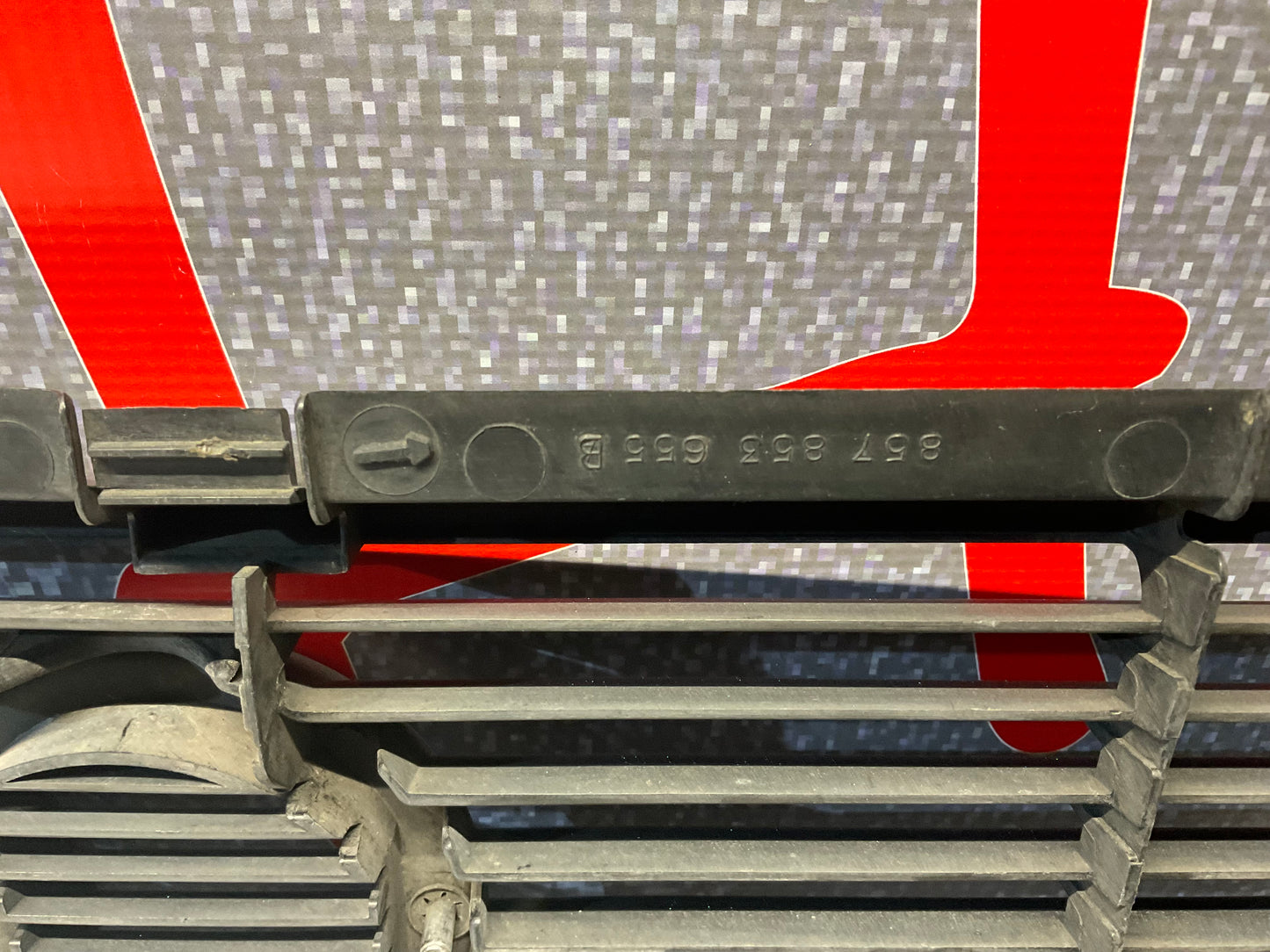 Front Grill & Rings 857853655D B2