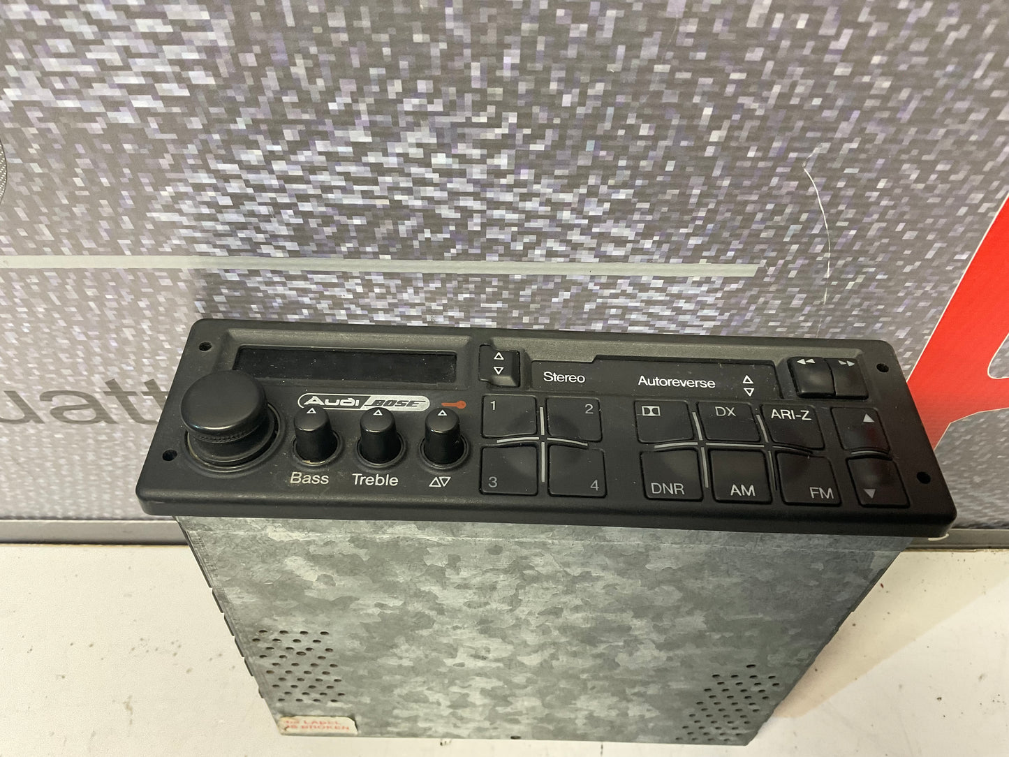 Car Stereo Cassette Radio Receiver 893035093C  C3