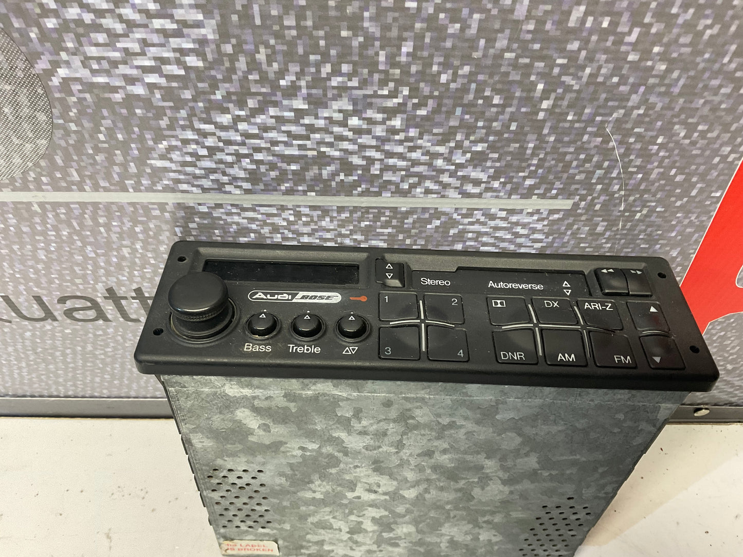 Car Stereo Cassette Radio Receiver 893035093C  C3