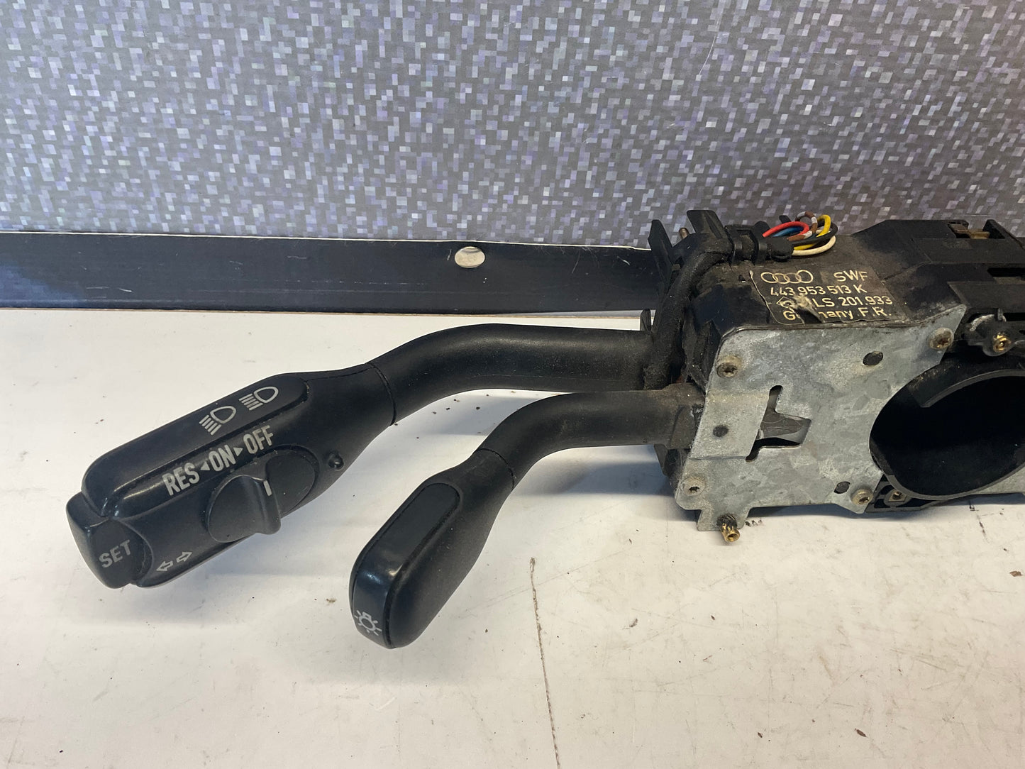 Wiper/Headlight/Turn Signal/Hazard Control  443953503E/443953513K