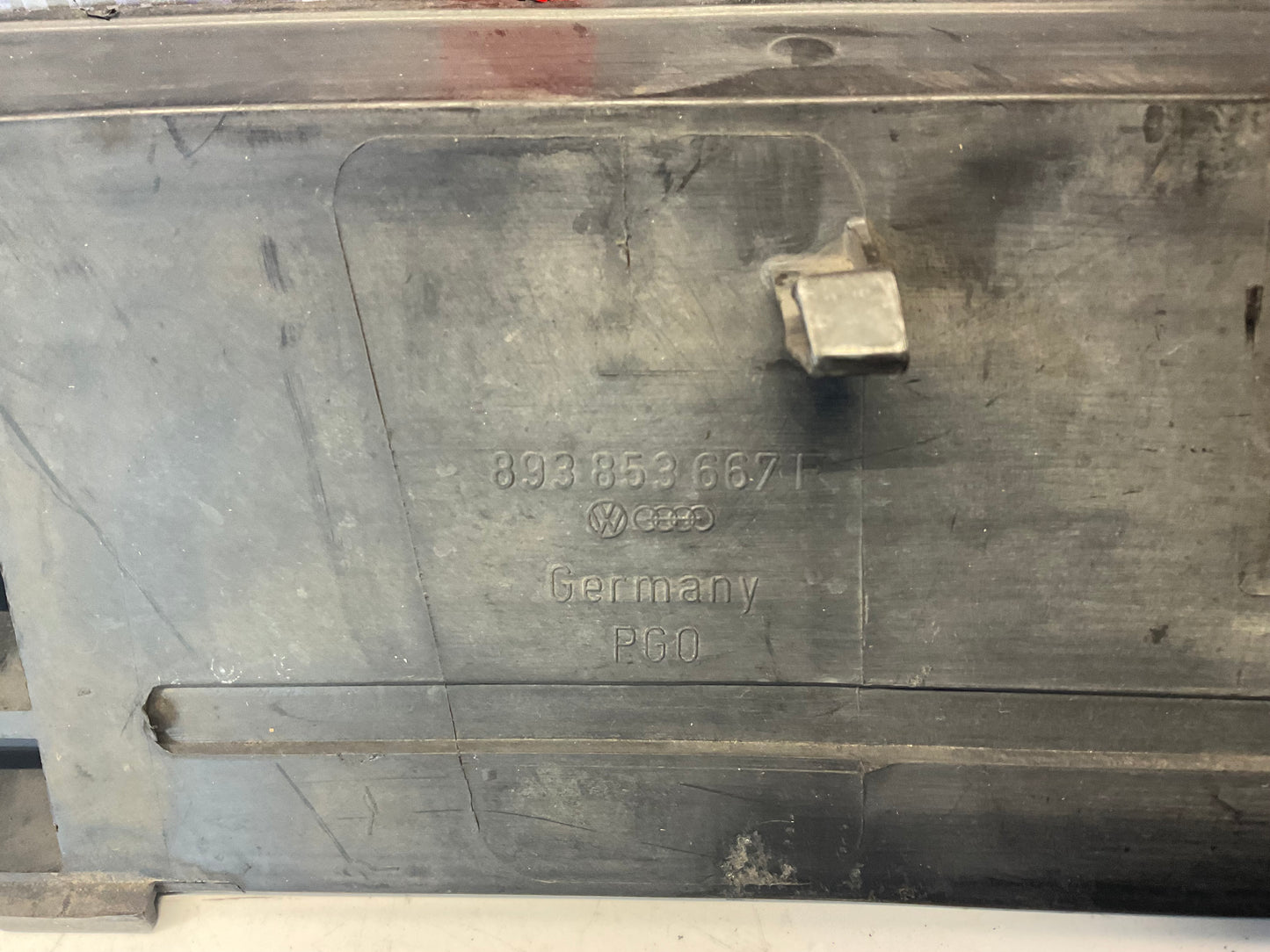 Front Lower Bumper Grille 893853667F  B3