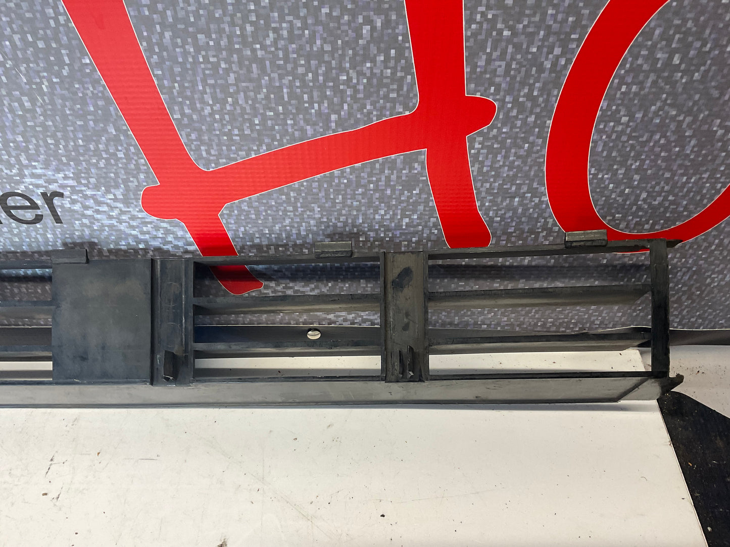 Front Bumper Center Lower Grill 811853667C  B2