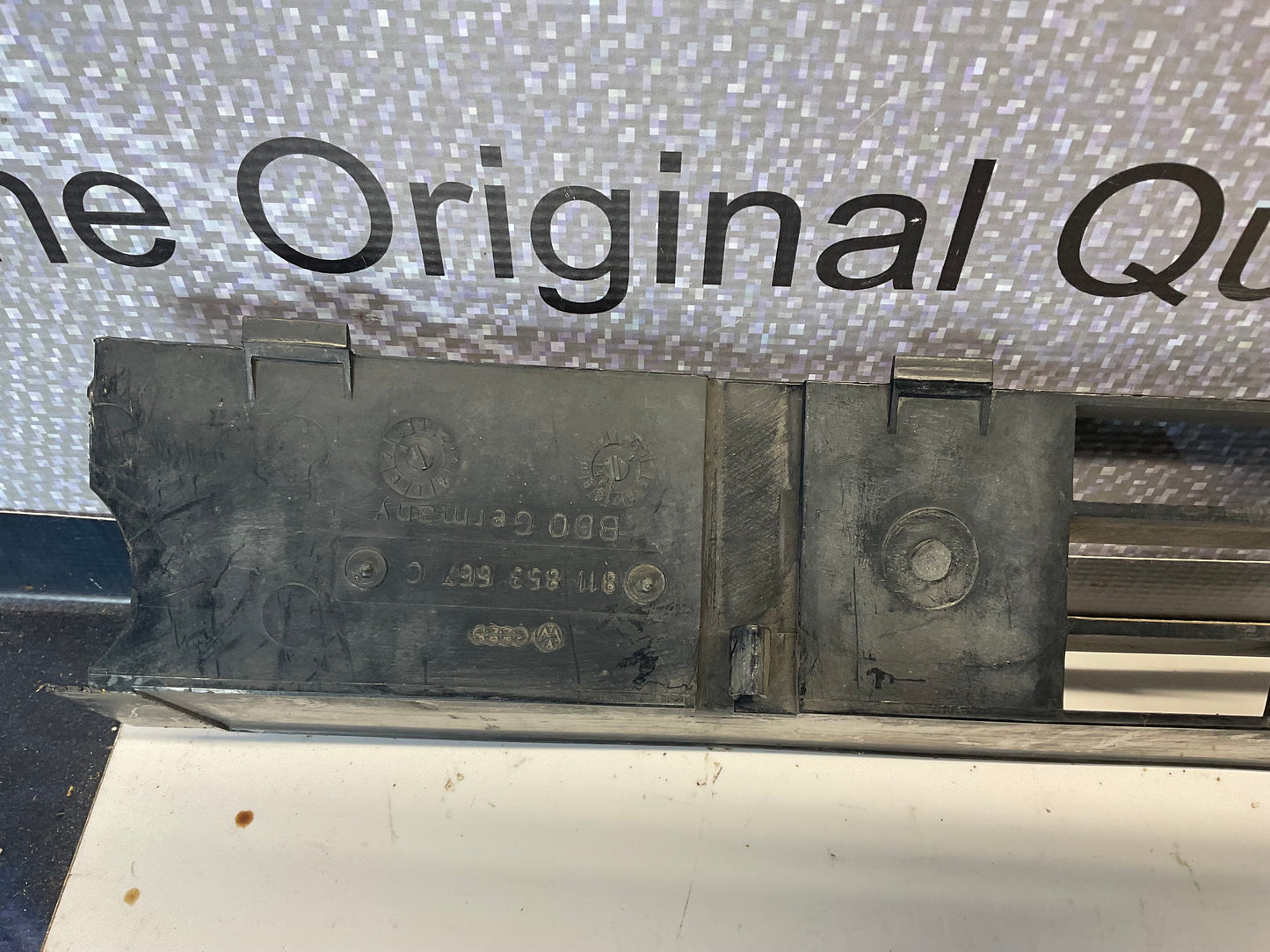 Front Bumper Center Lower Grill 811853667C  B2