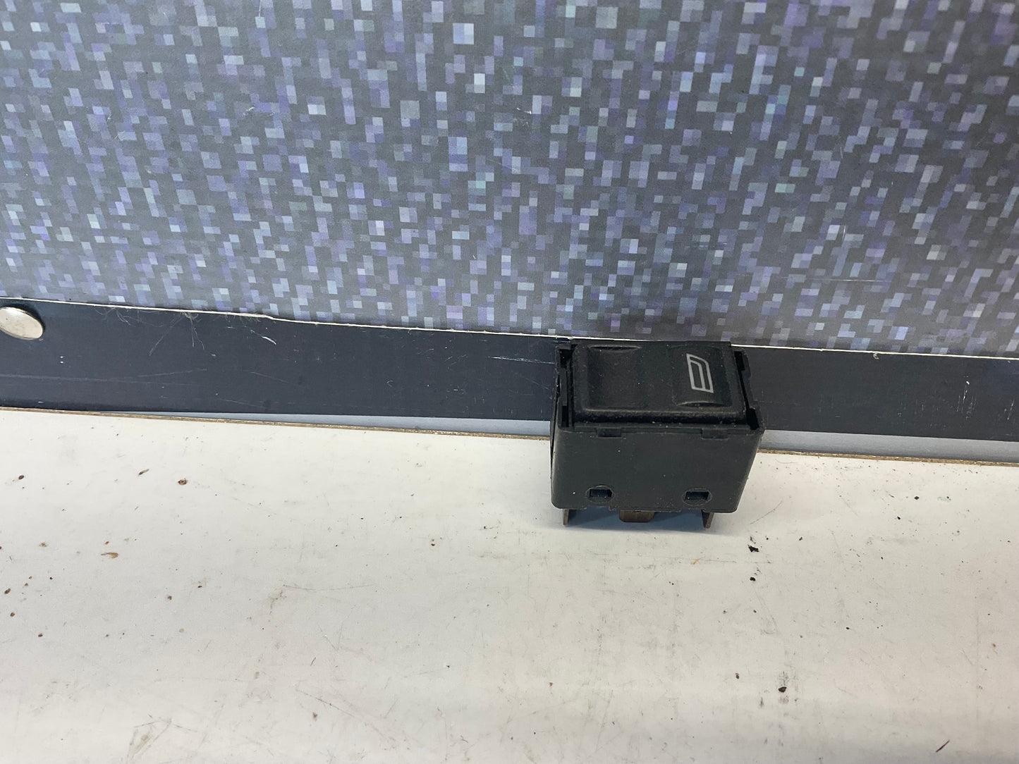 Power Window Switch 443959855D  B3 C3