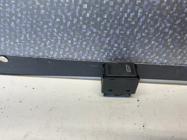Power Window Switch 443959855D  B3 C3