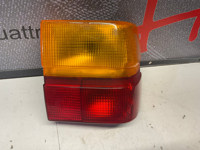 Passenger Taillight Right  443945218A  HELLA C3
