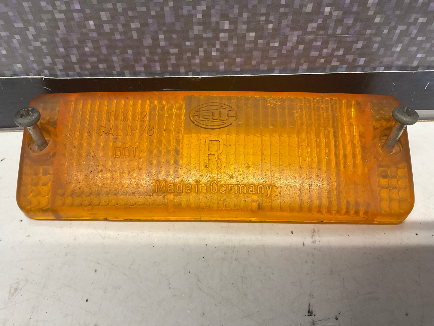 Passenger Front Bumper Turn Signal Lens Right TVK32-SAE Hella