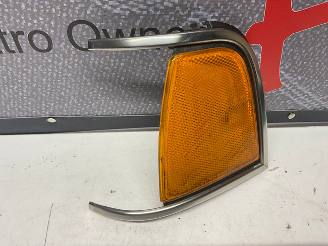 Front Corner Reflector Right  447941626B  C3