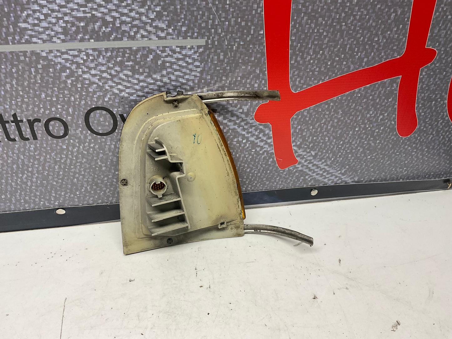 Front Corner Reflector Right  447941626B  C3