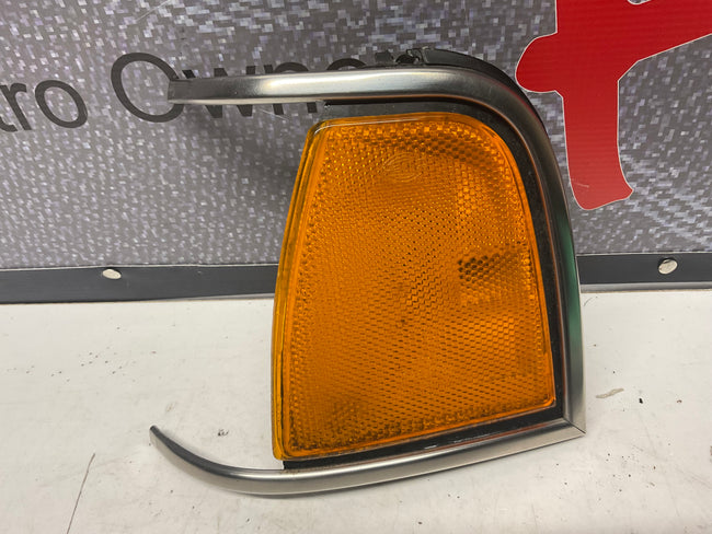 Front Corner Reflector Left  447941625B  C3