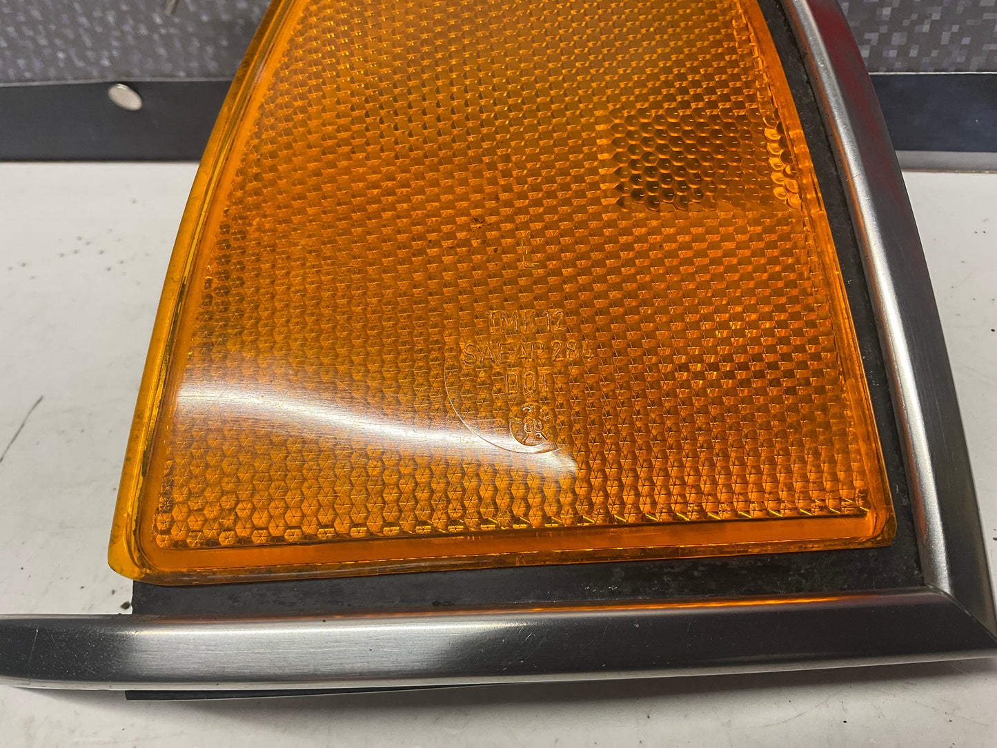 Front Corner Reflector Left  447941625B  C3