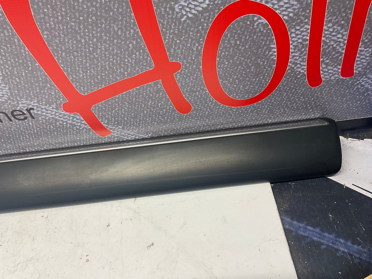 Driver Front Door Trim Moulding Left 447853953  C3