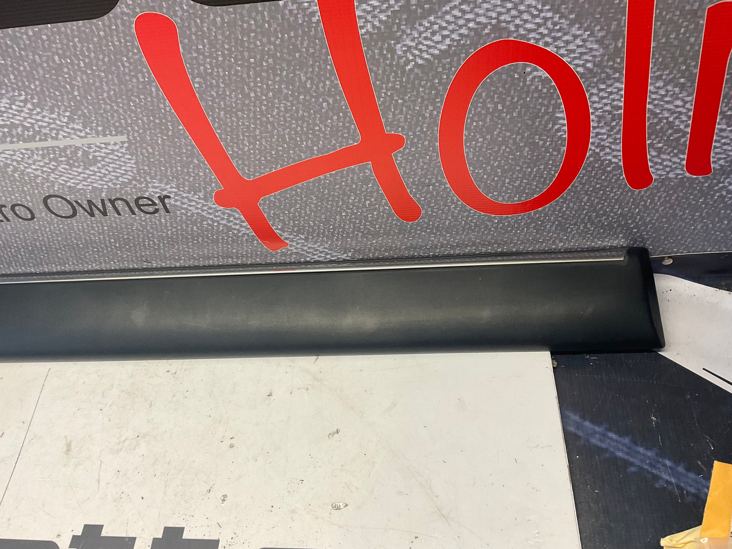 Driver Front Door Trim Moulding Left 447853954  C3