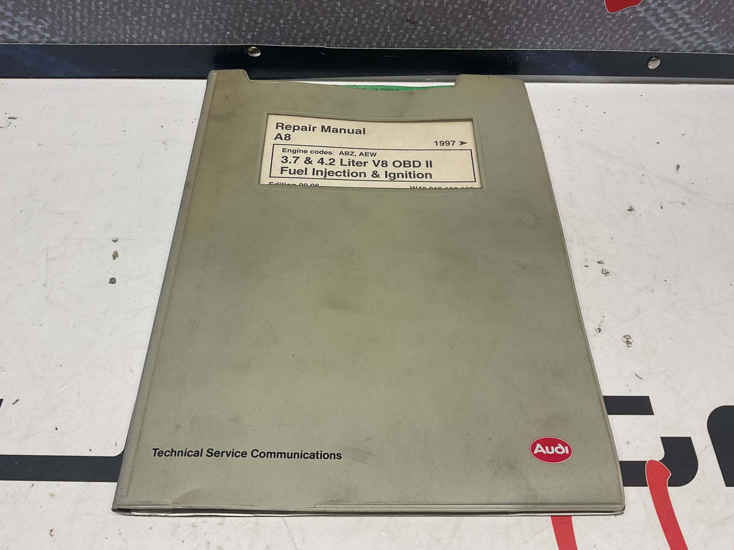 1996-01 A8 ABZ AEW V8 Fuel Injection Repair Manual W42015196102