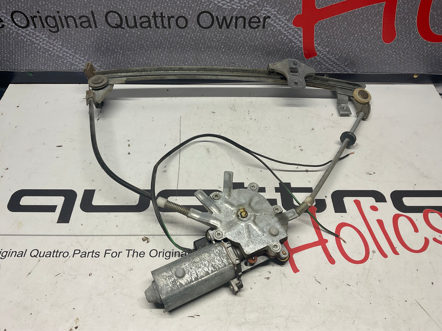 Passenger Front Window Regulator 813837398A B2 Right