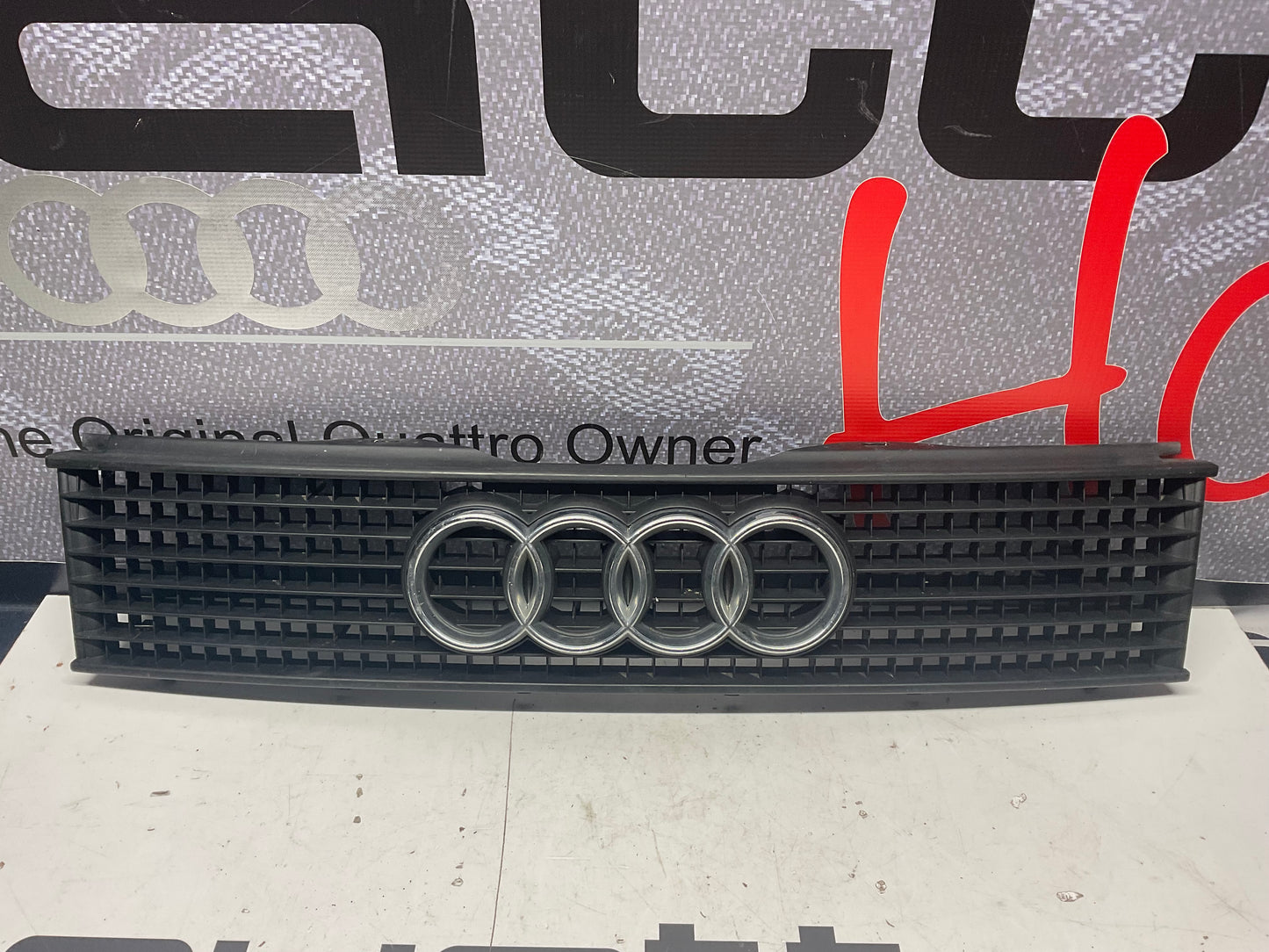 Front Grill / Rings 893853655B B3