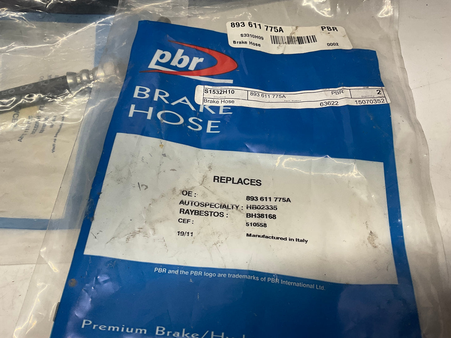 Rear Brake Hose Set Outer NEW 893611775A  B3  B4