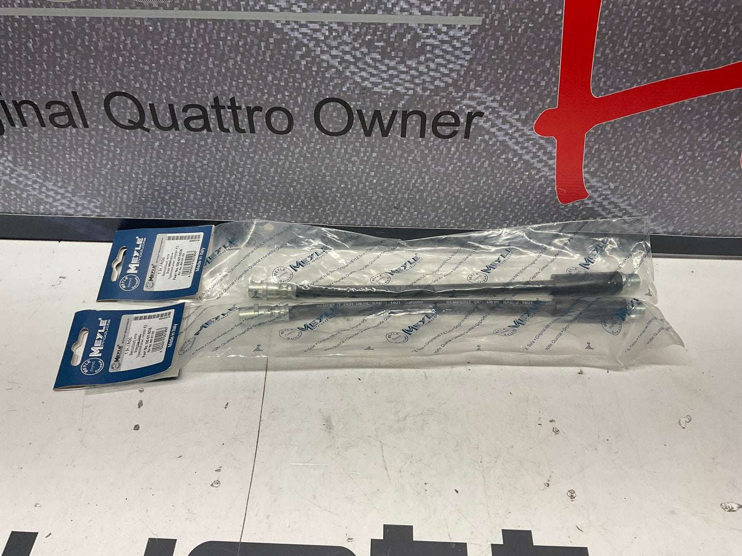 Front Brake Hose Set Outer NEW 893611707  B3  B4
