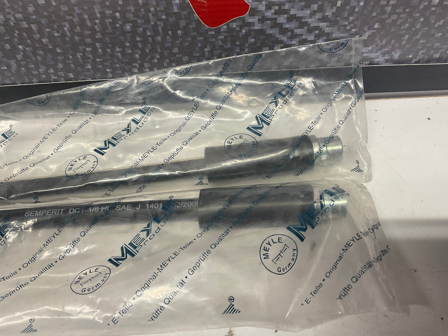Front Brake Hose Set Outer NEW 893611707  B3  B4
